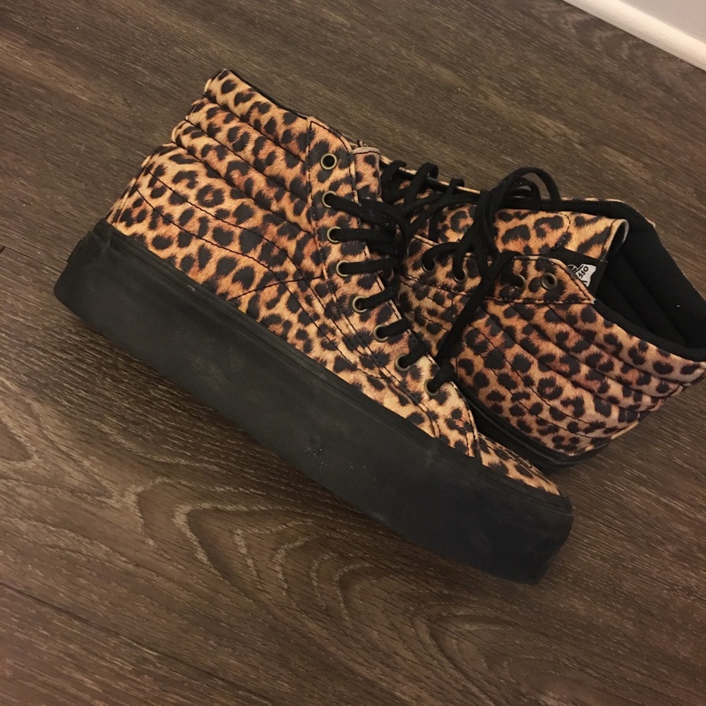 Vans hi top platform cheetah print